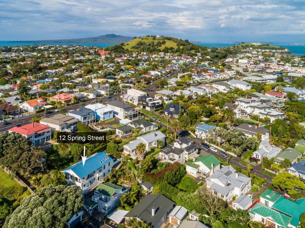 Devonport Harbour View Hotel Auckland Exterior photo