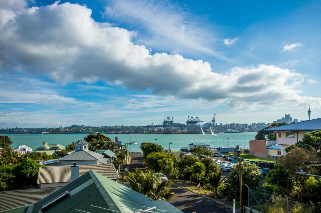 Devonport Harbour View Hotel Auckland Exterior photo